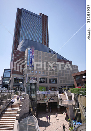 日本の東京都市景観 キャロットタワーなどを望む 日本の東京都市景観 キャロットタワーなどを望む 53198957