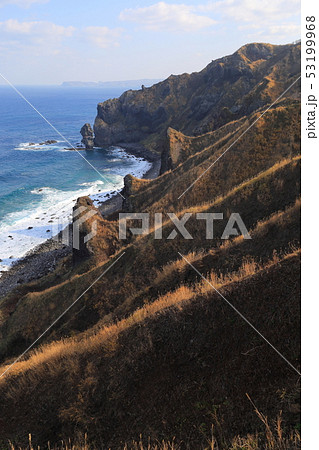 北海道 積丹 積丹半島 神威岬から見る海岸風景 北海道 積丹 積丹半島 神威岬から見る海岸風景 53199968