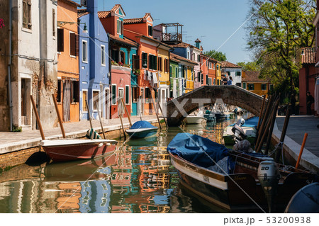 Colorful houses in Burano, Venice, Italy 53200938