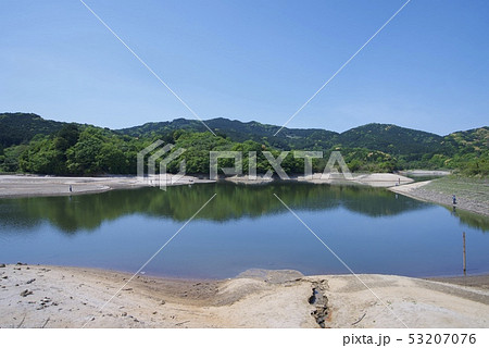 牛頸ダムの大野貯水池（福岡県大野城市） 53207076