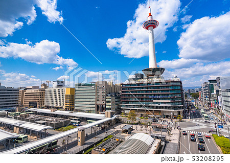 《京都府》京都タワー・京都駅前都市風景 53208295