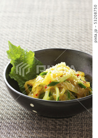 中華クラゲとキュウリの和え物3 中華クラゲとキュウリの和え物3 53208750