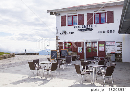 リューヌ山の登山鉄道　頂上レストラン 53208954