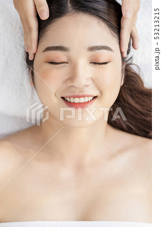 女性　ビューティー　 53213215