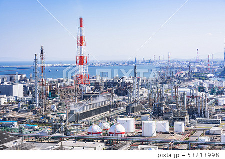 三重県 四日市 石油化学コンビナート 工場風景 俯瞰 三重県 四日市 石油化学コンビナート 工場風景 俯瞰 53213998