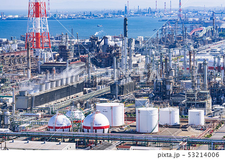 三重県　四日市　石油化学コンビナート　工場風景 　俯瞰 53214006