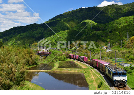 伯備線を走る貨物列車 伯備線を走る貨物列車 53214816