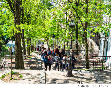 パリ　モンマルトルの丘 53217025