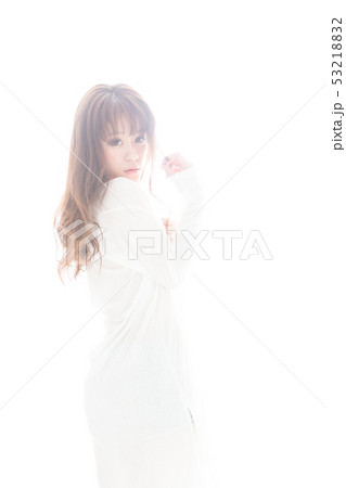 逆光・女性 逆光・女性 53218832