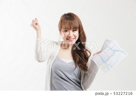 カジュアルポートレート・白バック 53227216