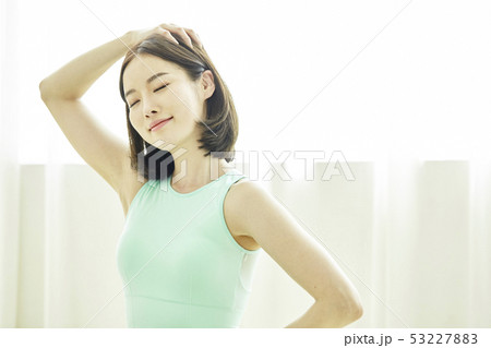 ストレッチ 朝 ウェルネス 53227883