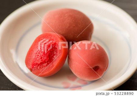 カリカリ梅 53228890