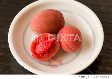 カリカリ梅 53228891