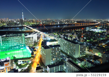 綺麗な湾曲で夜景に花を咲かせる荒川と首都高 綺麗な湾曲で夜景に花を咲かせる荒川と首都高 53229159