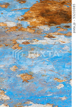 Light blue rusty vintage paint background 53233085