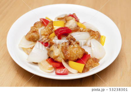 鶏肉とパプリカの甘酢炒め 鶏肉とパプリカの甘酢炒め 53238301