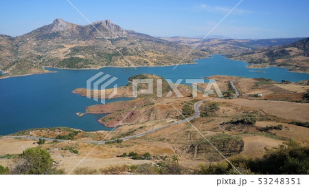 サアラ・デ・ラ・シエラのダム湖(スペイン) サアラ・デ・ラ・シエラのダム湖(スペイン) 53248351