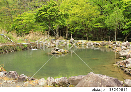 山の中の釣り堀 53249615