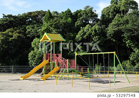 滑り台とブランコ 滑り台とブランコ 53297548