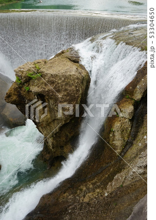 矢櫃ダムと磐井川 矢櫃ダムと磐井川 53304650