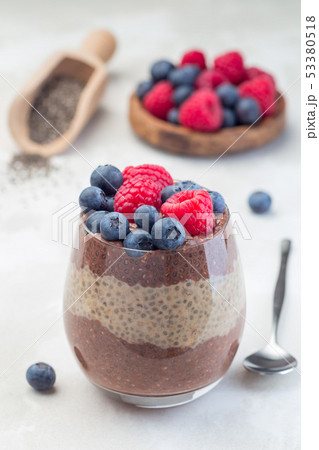 Chocolate and peanut butter chia seed pudding 53380518
