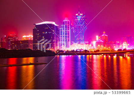 Panorama viewpoint urban landscape twilight night Panorama viewpoint urban landscape twilight night 53399665