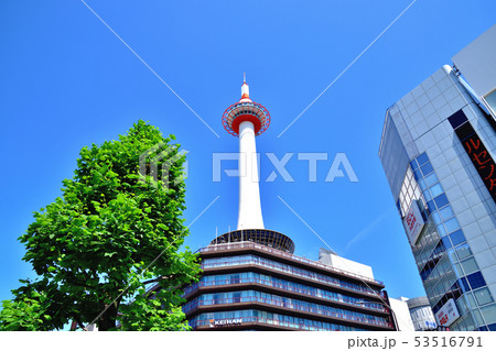 青空と京都タワー 青空と京都タワー 53516791