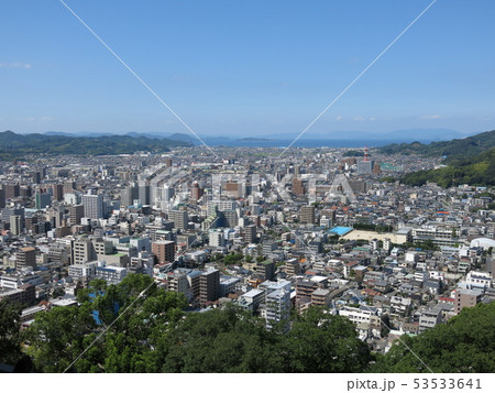 松山城の大天守からの眺め(北西側 瀬戸内海・堀江港方向) 松山城の大天守からの眺め(北西側 瀬戸内海・堀江港方向) 53533641
