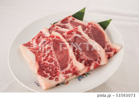 カルビ 生 焼肉 骨付きカルビ 写真 53563073