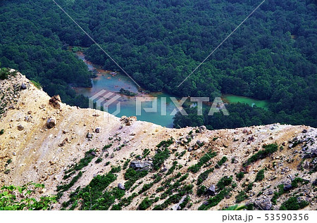 尾根の向こうに銅沼 磐梯山 尾根の向こうに銅沼 磐梯山 53590356