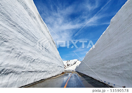 【富山県】雪の大谷ウォーク 53590578