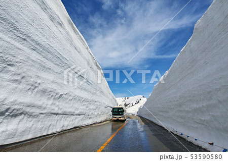 【富山県】雪の大谷ウォーク 53590580