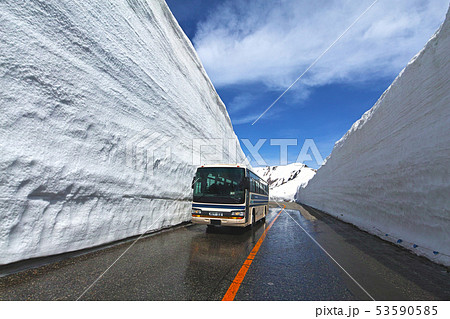【富山県】雪の大谷ウォーク 53590585