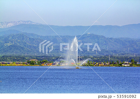 石川県　加賀市片山津温泉　柴山潟大噴水 53591092