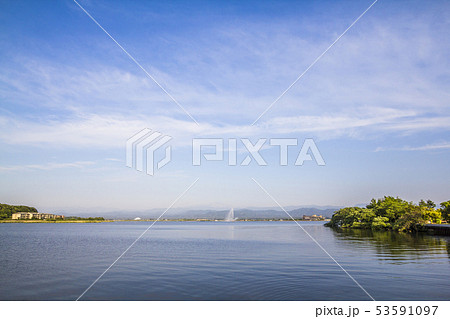 石川県　加賀市　柴山潟からの白山　大噴水 53591097