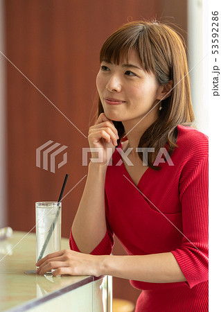 女性 女性 53592286