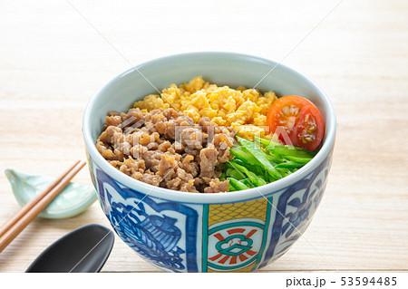 鶏そぼろ丼 鶏そぼろ丼 53594485