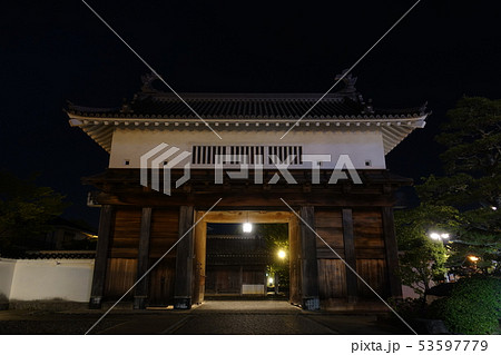 ライトアップされた掛川城大手門 ライトアップされた掛川城大手門 53597779