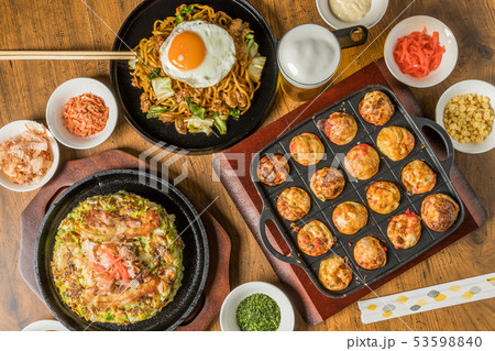 たこ焼き　octopus dough balls Takoyaki japanese food 53598840