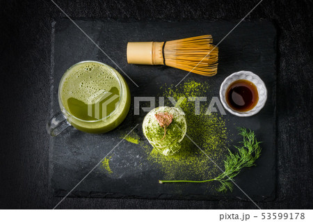 和菓子　日本　beans and cubes of agar Japanese sweets 53599178