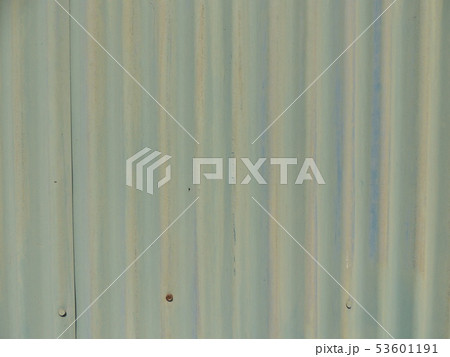 トタン板の塀 53601191