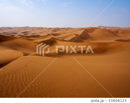 新疆ウイグル自治区 鄯善 クムタグ砂漠 Kumtag Desert, Xinjiang,China 53608125