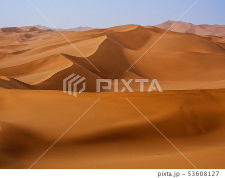 新疆ウイグル自治区 鄯善 クムタグ砂漠 Kumtag Desert, Xinjiang,China 新疆ウイグル自治区 鄯善 クムタグ砂漠 Kumtag Desert, Xinjiang,China 53608127