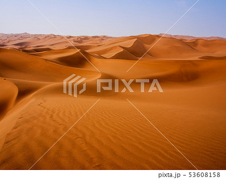新疆ウイグル自治区 鄯善 クムタグ砂漠 Kumtag Desert, Xinjiang,China 53608158