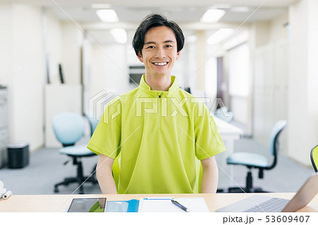 受付 窓口 カウンター 説明 ジム 介護 53609407
