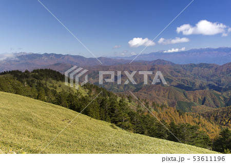 紅葉の富士見台高原 岐阜県中津川市 長野県阿智村の写真素材