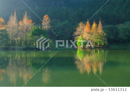 湖 湖上 一湖 53611312
