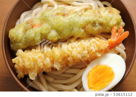 天ぷら(えび天・ちくわ天)ぶっかけうどん(冷)。 53615112