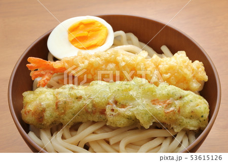 天ぷら(えび天・ちくわ天)ぶっかけうどん(冷)。 53615126