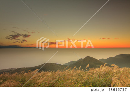 夕日 日没 夕焼け 53616757